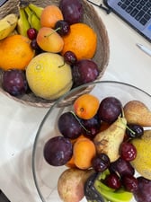 Beneficios de comer fruta durante la jornada laboral